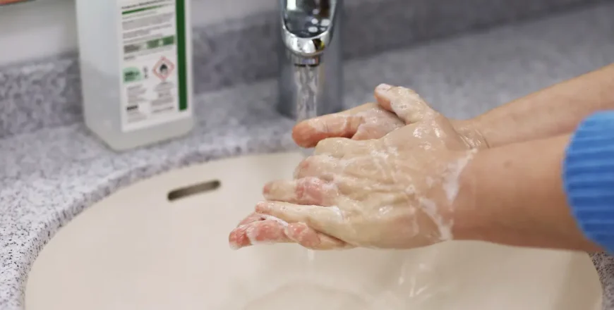 wash-your-hands-4906750_1280